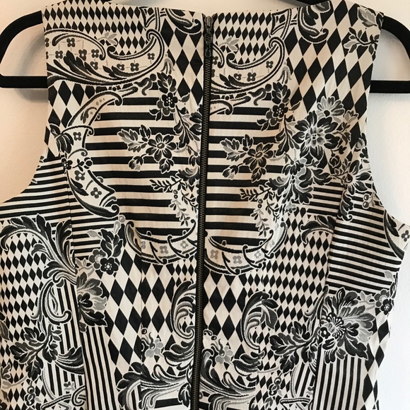 Stunning RARE Brocade Dress by CUE Australia - Picture 5 of 8